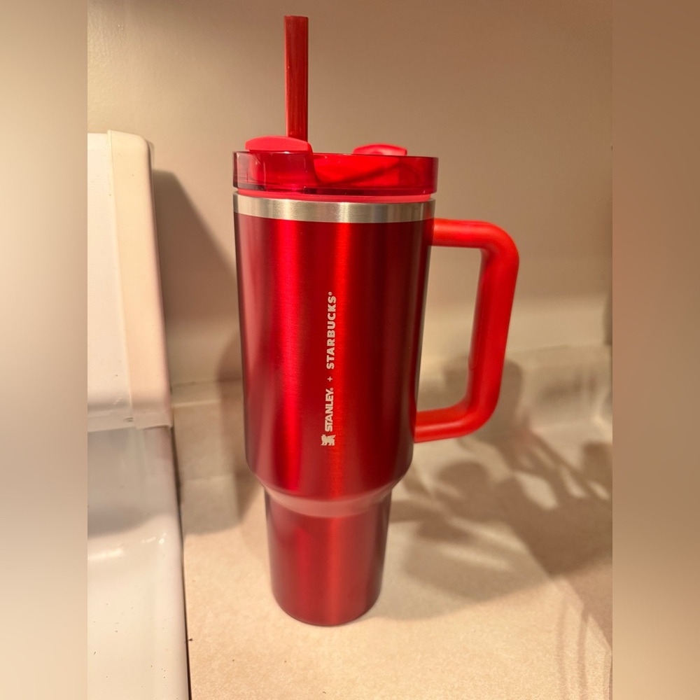 Stanley x Starbucks Red Holiday 2023